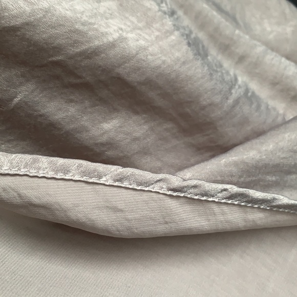 ❌DONATED❌Silver Gray Sleeveless High Neck Flowy Tunic Top - Picture 10 of 11